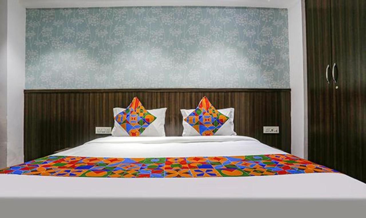 Fabexpress Rg Stay New Delhi Exterior photo