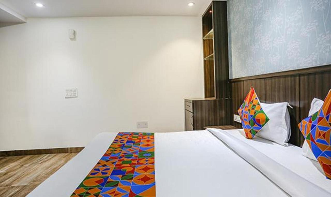Fabexpress Rg Stay New Delhi Exterior photo