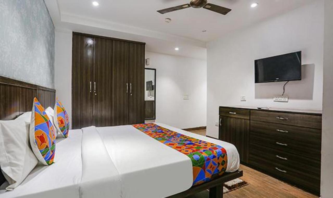 Fabexpress Rg Stay New Delhi Exterior photo