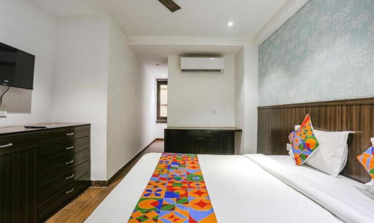 Fabexpress Rg Stay New Delhi Exterior photo